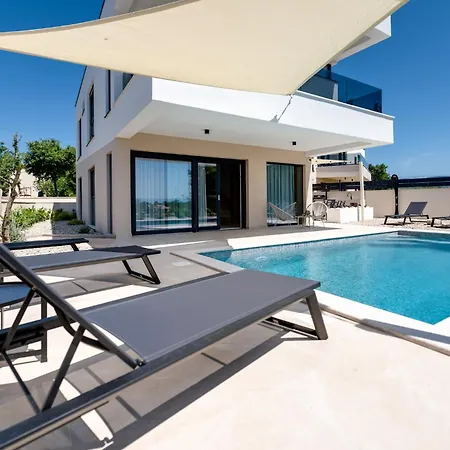 Mirakul, New Modern With Swimming Pool, Close To The Beach, Children Playroom, Quiet Area- By Traveler Tourist Agency Krk - Id 2680 *