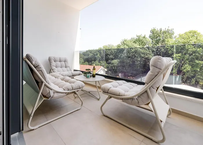빌라 Mirakul, New Modern With Swimming Pool, Close To The Beach, Children Playroom, Quiet Area- By Traveler Tourist Agency Krk - Id 2680 *