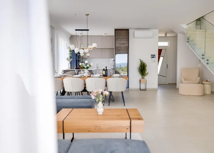 Mirakul, New Modern With Swimming Pool, Close To The Beach, Children Playroom, Quiet Area- By Traveler Tourist Agency Krk - Id 2680 * 오미살즈