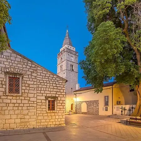 Mirakul, New Modern With Swimming Pool, Close To The Beach, Children Playroom, Quiet Area- By Traveler Tourist Agency Krk - Id 2680 빌라