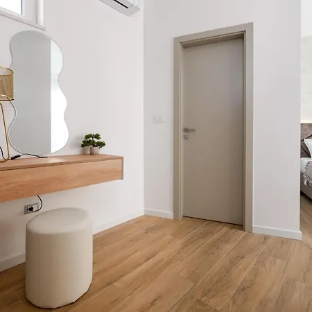 Mirakul, New Modern With Swimming Pool, Close To The Beach, Children Playroom, Quiet Area- By Traveler Tourist Agency Krk - Id 2680 빌라