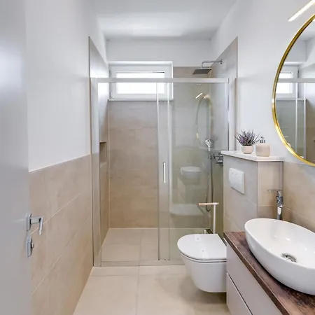 Mirakul, New Modern With Swimming Pool, Close To The Beach, Children Playroom, Quiet Area- By Traveler Tourist Agency Krk - Id 2680 빌라