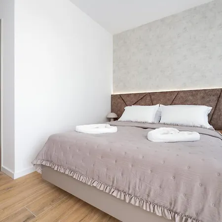 Villa Mirakul, New Modern With Swimming Pool, Close To The Beach, Children Playroom, Quiet Area- By Traveler Tourist Agency Krk - Id 2680