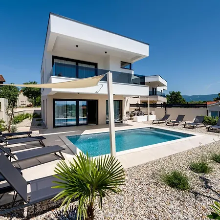 Mirakul, New Modern With Swimming Pool, Close To The Beach, Children Playroom, Quiet Area- By Traveler Tourist Agency Krk - Id 2680 Omišalj