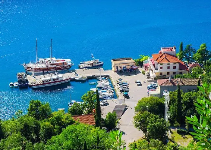 Mirakul, New Modern With Swimming Pool, Close To The Beach, Children Playroom, Quiet Area- By Traveler Tourist Agency Krk - Id 2680 *