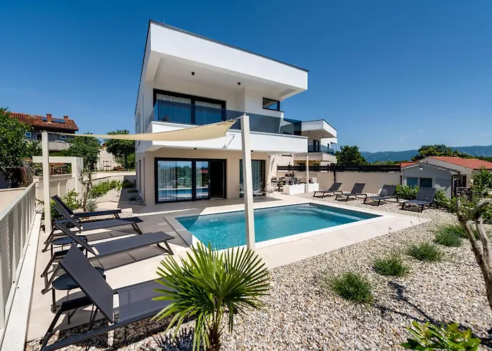 Mirakul, New Modern With Swimming Pool, Close To The Beach, Children Playroom, Quiet Area- By Traveler Tourist Agency Krk - Id 2680 Omišalj