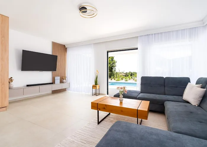 Mirakul, New Modern With Swimming Pool, Close To The Beach, Children Playroom, Quiet Area- By Traveler Tourist Agency Krk - Id 2680 Вилла *