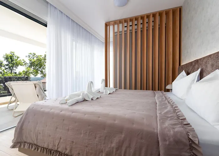 Mirakul, New Modern With Swimming Pool, Close To The Beach, Children Playroom, Quiet Area- By Traveler Tourist Agency Krk - Id 2680 Вилла Омишаль